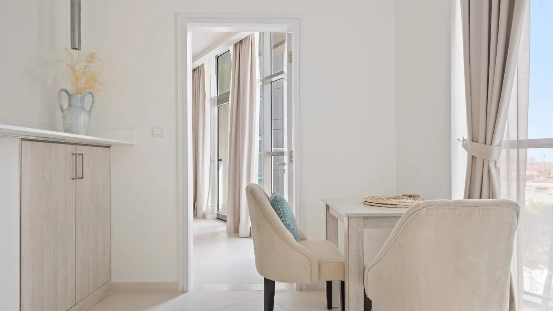Vayk - Contemporary 1Bd On The Palm Jumeirah Dubai Apartment